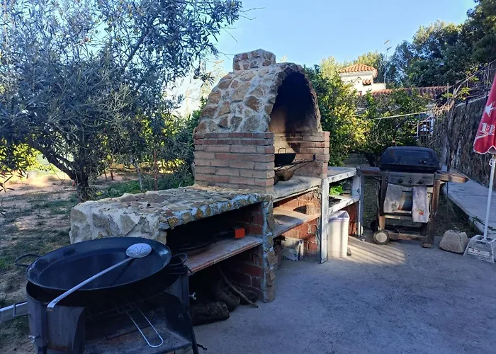 Bedroom With Private Bathroom And Two-Bedroom Family Suite In Quiet Forest Country House 80M2 Large Swimming Pool Music Town Lliria The Garden And Swimmingpool And Garden Are Shared