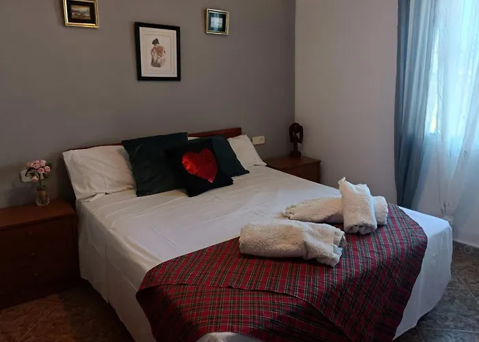 Bedroom With Private Bathroom And Two-Bedroom Family Suite In Quiet Forest Country House 80M2 Large Swimming Pool Music Town Lliria The Garden And Swimmingpool And Garden Are Shared
