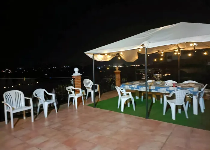 Bedroom With Private Bathroom And Two-Bedroom Family Suite In Quiet Forest Country House 80M2 Large Swimming Pool Music Town Lliria The Garden And Swimmingpool And Garden Are Shared